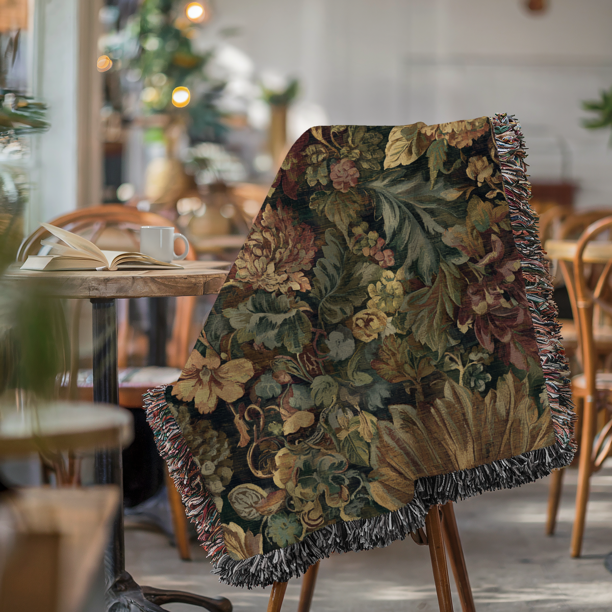 Vintage Floral Tapestry - PoeticWovens