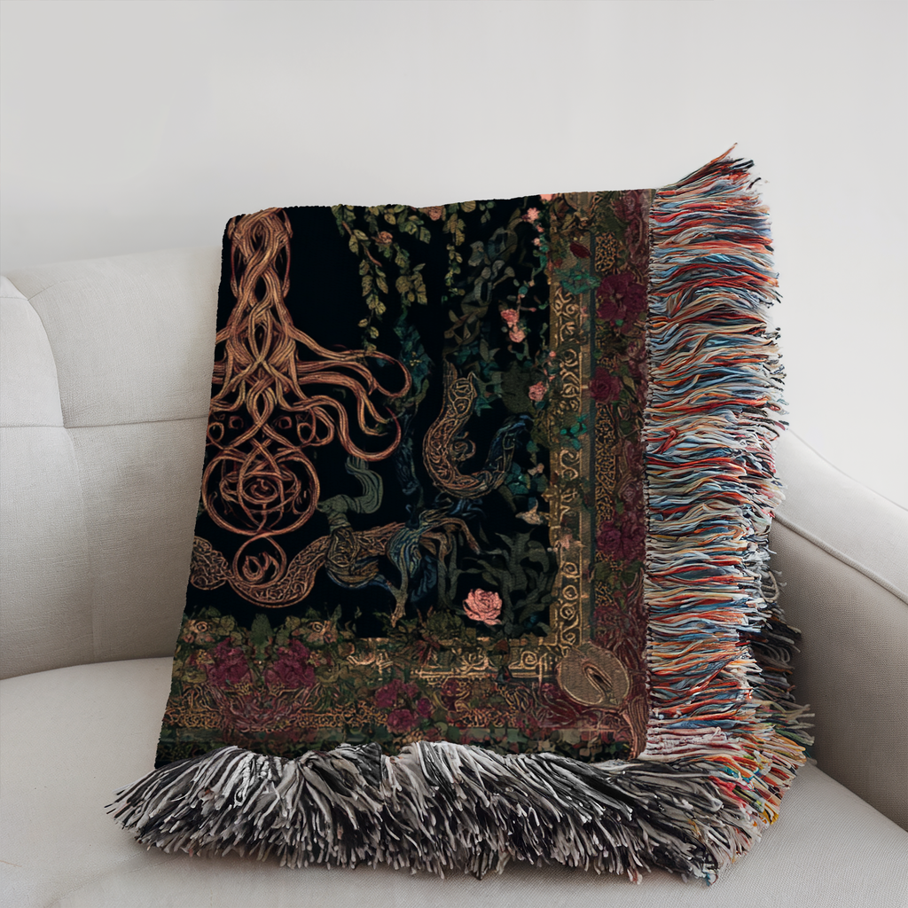 The Old Tree Classical Woven Blanket - PoeticWovens